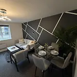 2 Bed Apartment In Greenwich, Free Parking, Dlr