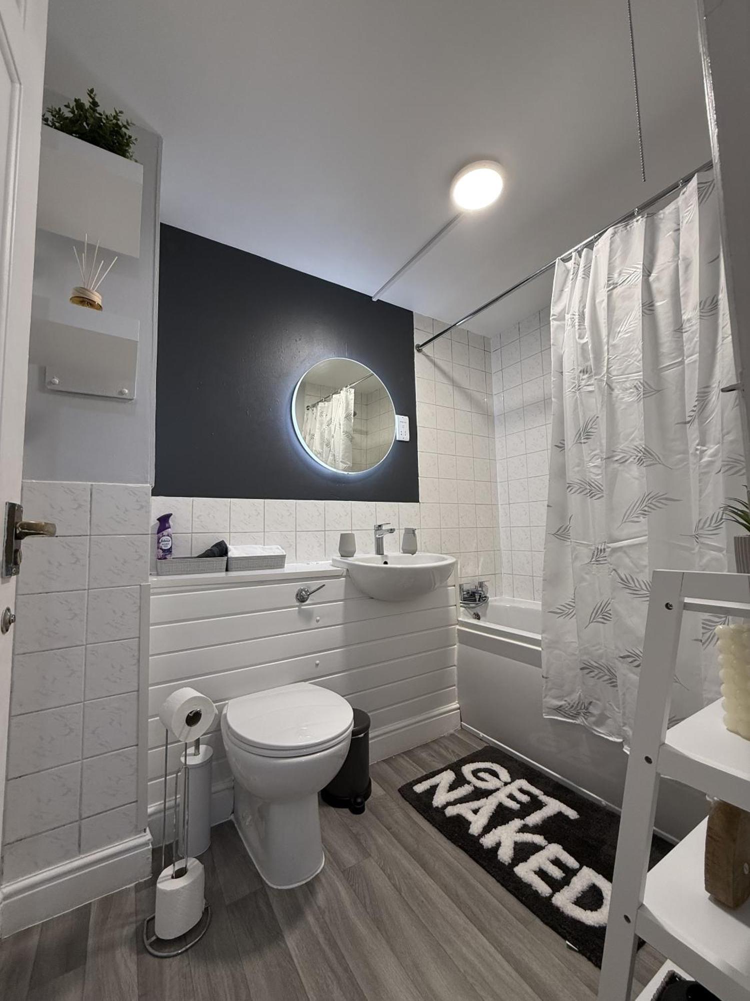 2 Bed In Greenwich, Free Parking, Dlr * Londra